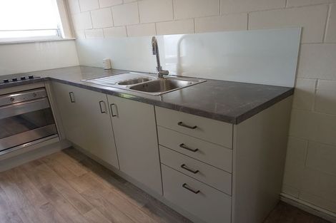 Photo of property in 3/6 Russell Street, Feilding, 4702