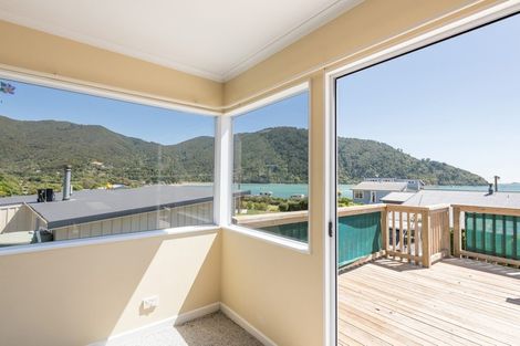 Photo of property in 17 Okiwi Crescent, Okiwi Bay, French Pass, 7193