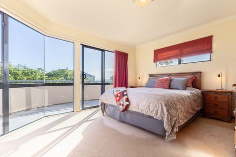 Photo of property in 3 Shearwater Rise, Paraparaumu Beach, Paraparaumu, 5032