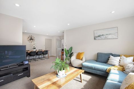 Photo of property in 1 Edgewater Lane, Halswell, Christchurch, 8025