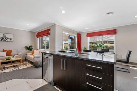 Photo of property in 53 Hamon Place, Pukehangi, Rotorua, 3015