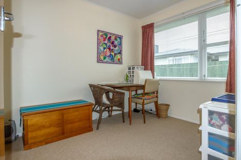 Photo of property in 2 Lockhart Avenue, Milson, Palmerston North, 4414