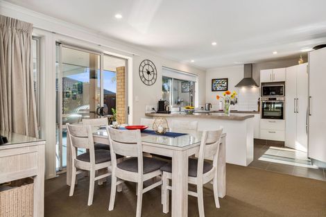 Photo of property in 22 Annandale Drive, Pyes Pa, Tauranga, 3112