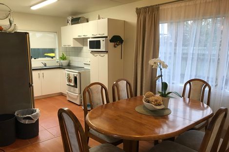 Photo of property in 11a Bill Phillip Place, Clendon Park, Auckland, 2103