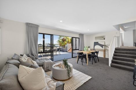 Photo of property in 25 Lookaway Place, Huntsbury, Christchurch, 8022