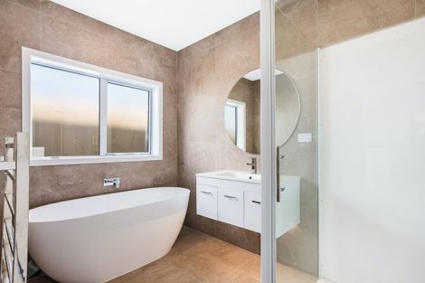 Photo of property in 65 Queen Charlotte Drive, Aotea, Porirua, 5024