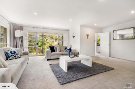 Photo of property in 8 Valhalla Drive, Beach Haven, Auckland, 0626