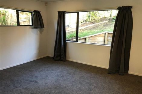 Photo of property in 11 Felicity Place, Unsworth Heights, Auckland, 0632