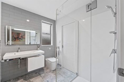 Photo of property in 18 Bella Vista Drive, Gulf Harbour, Whangaparaoa, 0930