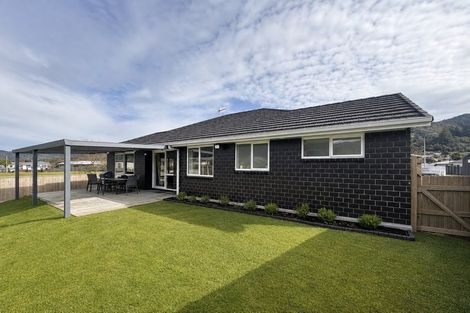 Photo of property in 21 Te Ara O Toroa, Wainuiomata, Lower Hutt, 5014