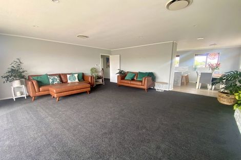Photo of property in 7 Sealand Place, Mangere Bridge, Auckland, 2022