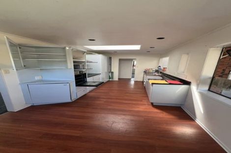 Photo of property in 10 Orinda Close, Botany Downs, Auckland, 2010