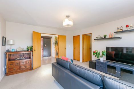 Photo of property in 2/60 Centorian Drive, Windsor Park, Auckland, 0632