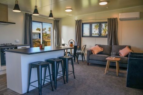 Photo of property in 52 Nash Parade, Foxton Beach, Foxton, 4815