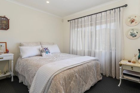 Photo of property in 14 Bathurst Crescent, Pyes Pa, Tauranga, 3112