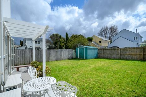 Photo of property in 8 Blumhardt Place, Avondale, Auckland, 1026