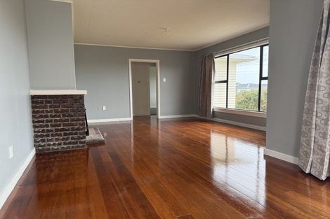 Photo of property in 14 Adventure Street, Marfell, New Plymouth, 4310