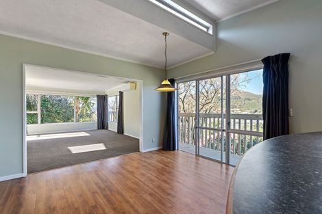 Photo of property in 1 Fyvie Avenue, Tawa, Wellington, 5028