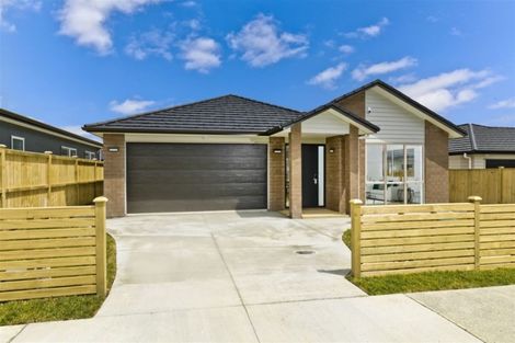 Photo of property in 58 Schoolside Road, Kumeu, 0810