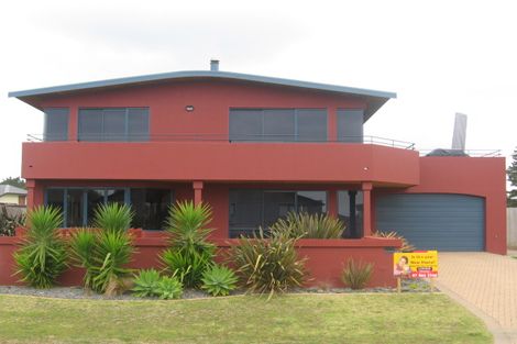 Photo of property in 106 Corokia Place, Matarangi, Whitianga, 3592