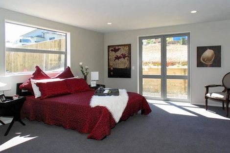 Photo of property in 11 Fiordland Place, Aotea, Porirua, 5024