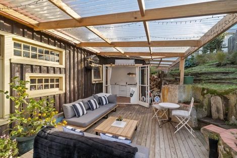 Photo of property in 10 Bridle Path, Lyttelton, 8082