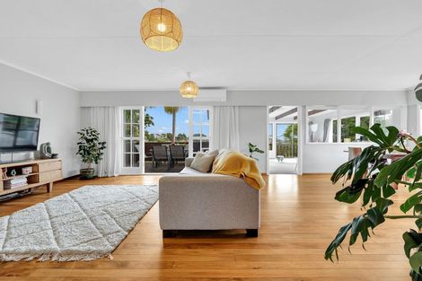 Photo of property in 14 Brightside Road, Stanmore Bay, Whangaparaoa, 0932