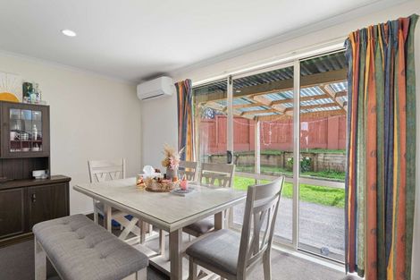 Photo of property in 1/322 West Coast Road, Glen Eden, Auckland, 0602