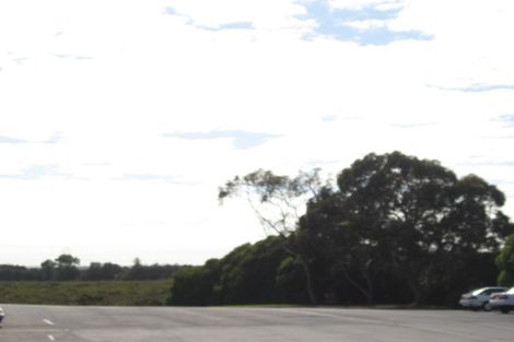 Photo of property in 2/33 Kiwi Esplanade, Mangere Bridge, Auckland, 2022