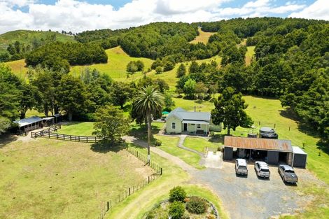 Photo of property in 482 Millbrook Road, Waipu, 0582