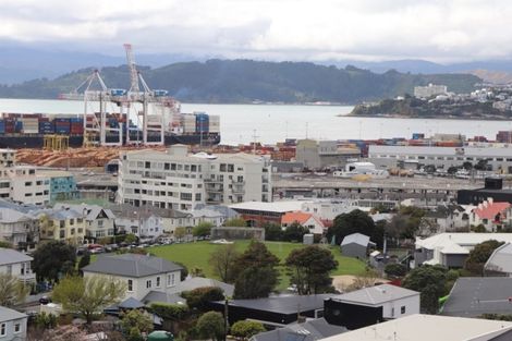 Photo of property in Summit Apartments, 29/184 Molesworth Street, Thorndon, Wellington, 6011