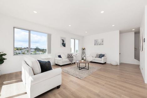 Photo of property in 3 Dreaver Way, Sunnynook, Auckland, 0630