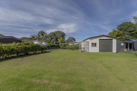 Photo of property in 20 Hardy Place, Cooks Beach, Whitianga, 3591