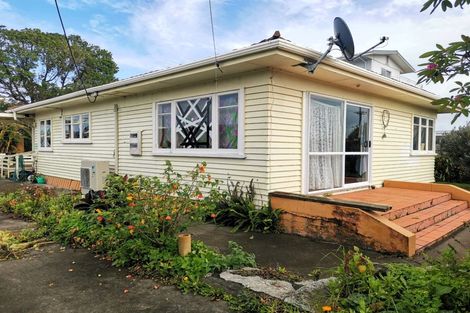 Photo of property in 32 Cove Road, Waipu, 0510