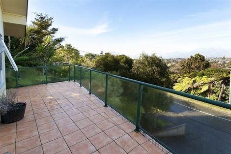 Photo of property in 1/23 Parr Terrace, Castor Bay, Auckland, 0620