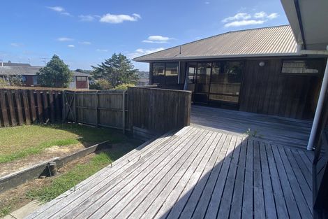 Photo of property in 7 Widmore Drive, Massey, Auckland, 0614