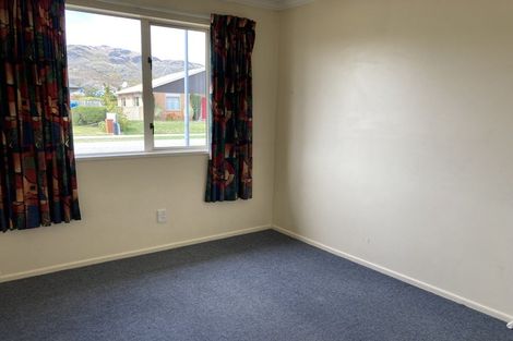 Photo of property in 2 Fenwick Crescent, Cromwell, 9310