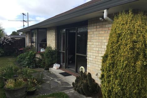 Photo of property in 2/1 Iona Place, Sockburn, Christchurch, 8042