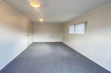 Photo of property in 24 Sutton Crescent, Papakura, 2110