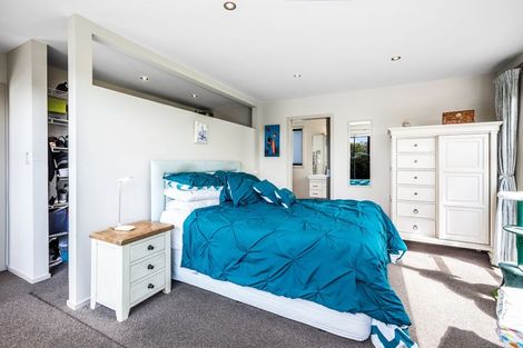 Photo of property in 98 Navigation Drive, Whitby, Porirua, 5024