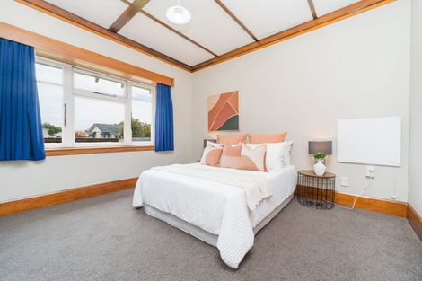 Photo of property in 43 Lyndhurst Street, Takaro, Palmerston North, 4412