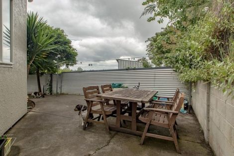 Photo of property in 28 Havelock Road, Hospital Hill, Napier, 4110