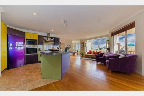 Photo of property in 31 Roy Maloney Drive, Henderson, Auckland, 0612