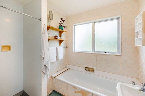 Photo of property in 12 Capri Place, Awapuni, Palmerston North, 4412