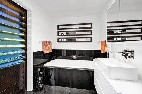 Photo of property in 14 Brooklands Road, Brooklands, New Plymouth, 4310