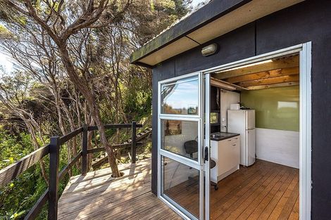 Photo of property in 27 Okoka Road, Omiha, Waiheke Island, 1081