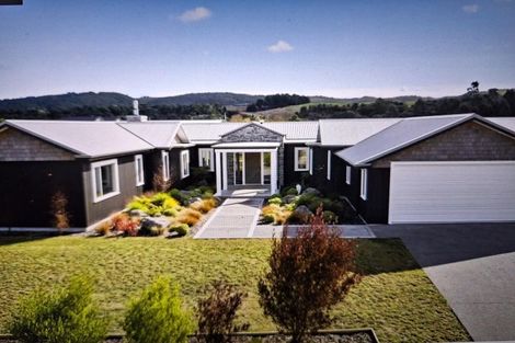 Photo of property in 56 Oakdale Drive, Kinloch, Taupo, 3377