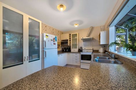 Photo of property in 2/62 Granville Drive, Massey, Auckland, 0614