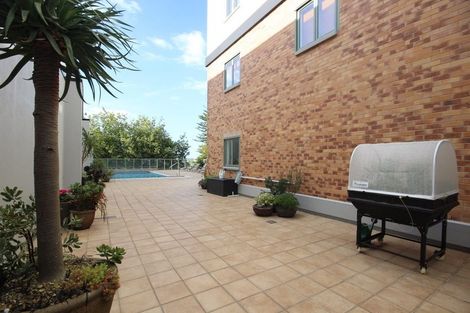 Photo of property in Highgate Towers, 6b/8 Howe Street, Freemans Bay, Auckland, 1011