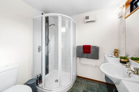 Photo of property in 140 Memorial Avenue, Burnside, Christchurch, 8053